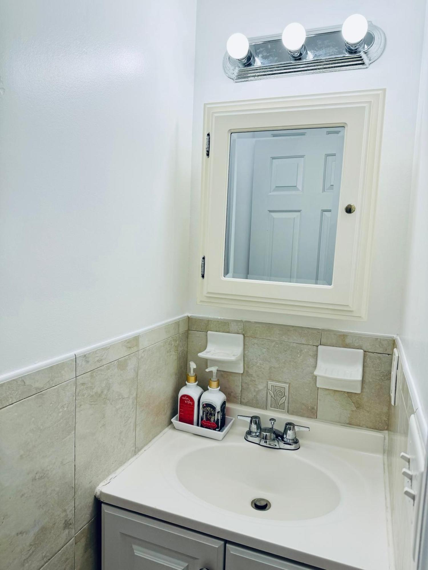 Cozy Evergreen Apartment By Newark Airport المظهر الخارجي الصورة